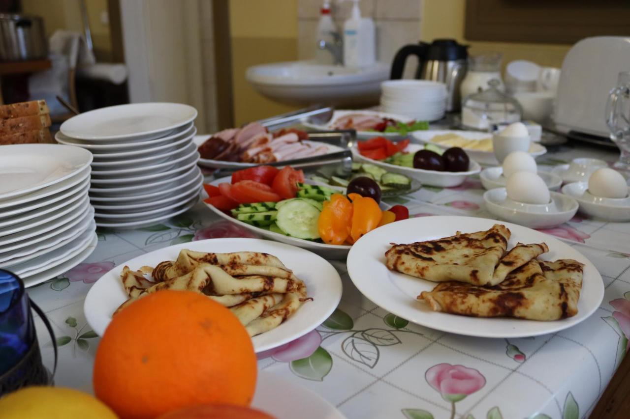 Hostel Louna Пярну Экстерьер фото
