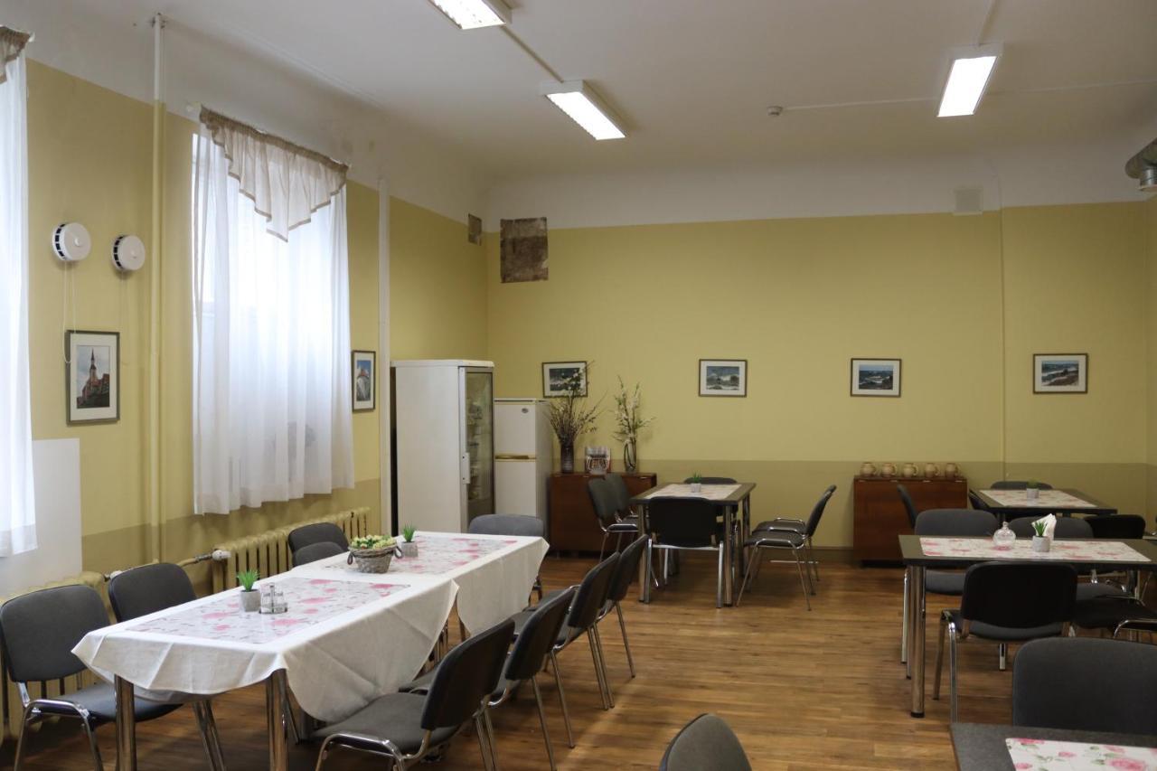 Hostel Louna Пярну Экстерьер фото