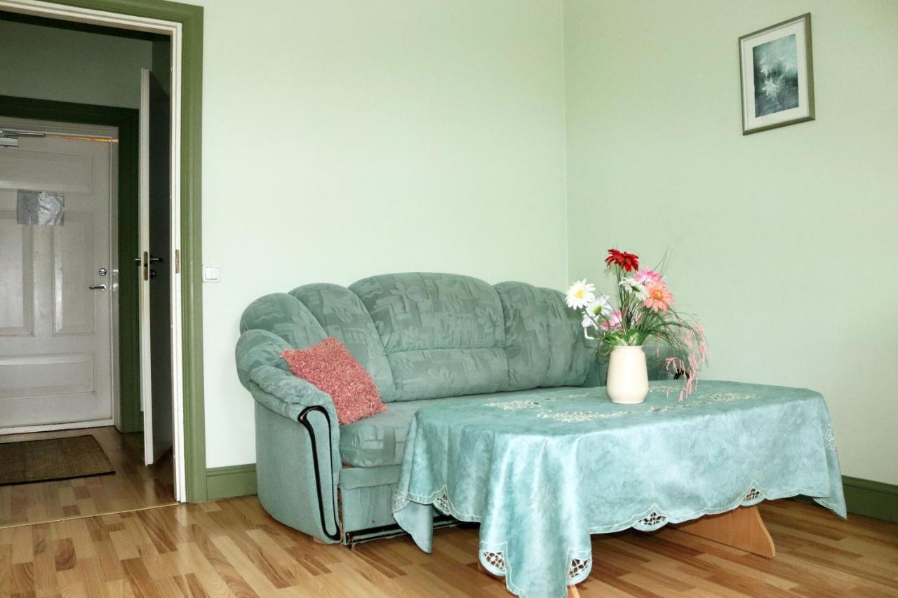 Hostel Louna Пярну Экстерьер фото