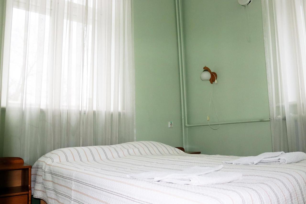 Hostel Louna Пярну Экстерьер фото